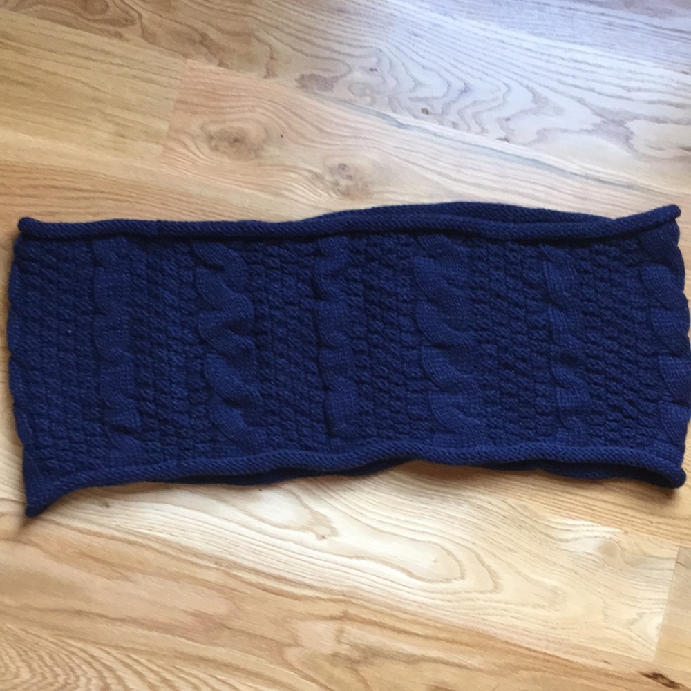 Cable Knit Infinity Scarf Bundle - Picture 6 of 7